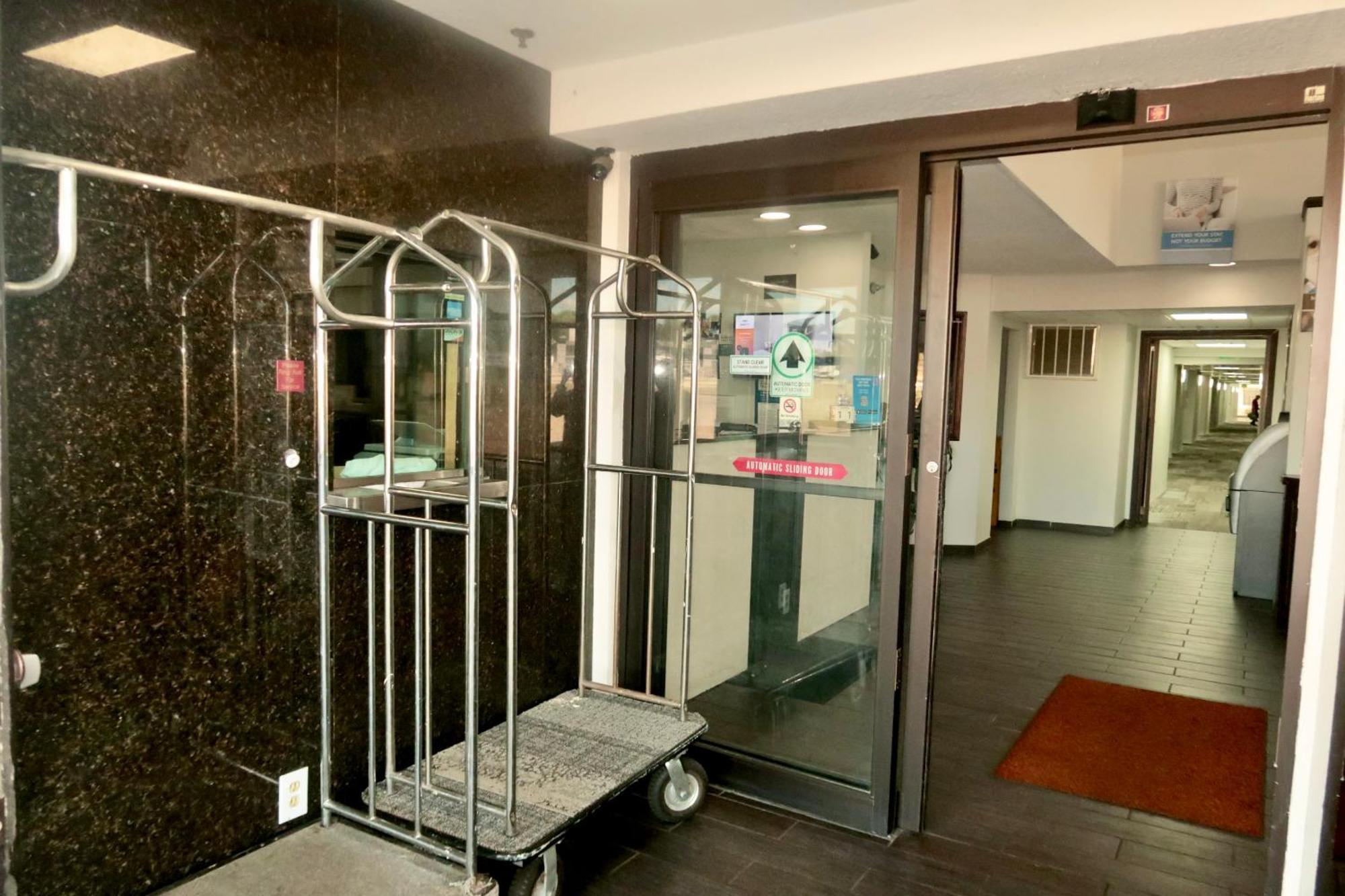 Motel 6 Elkhart, In Ngoại thất bức ảnh