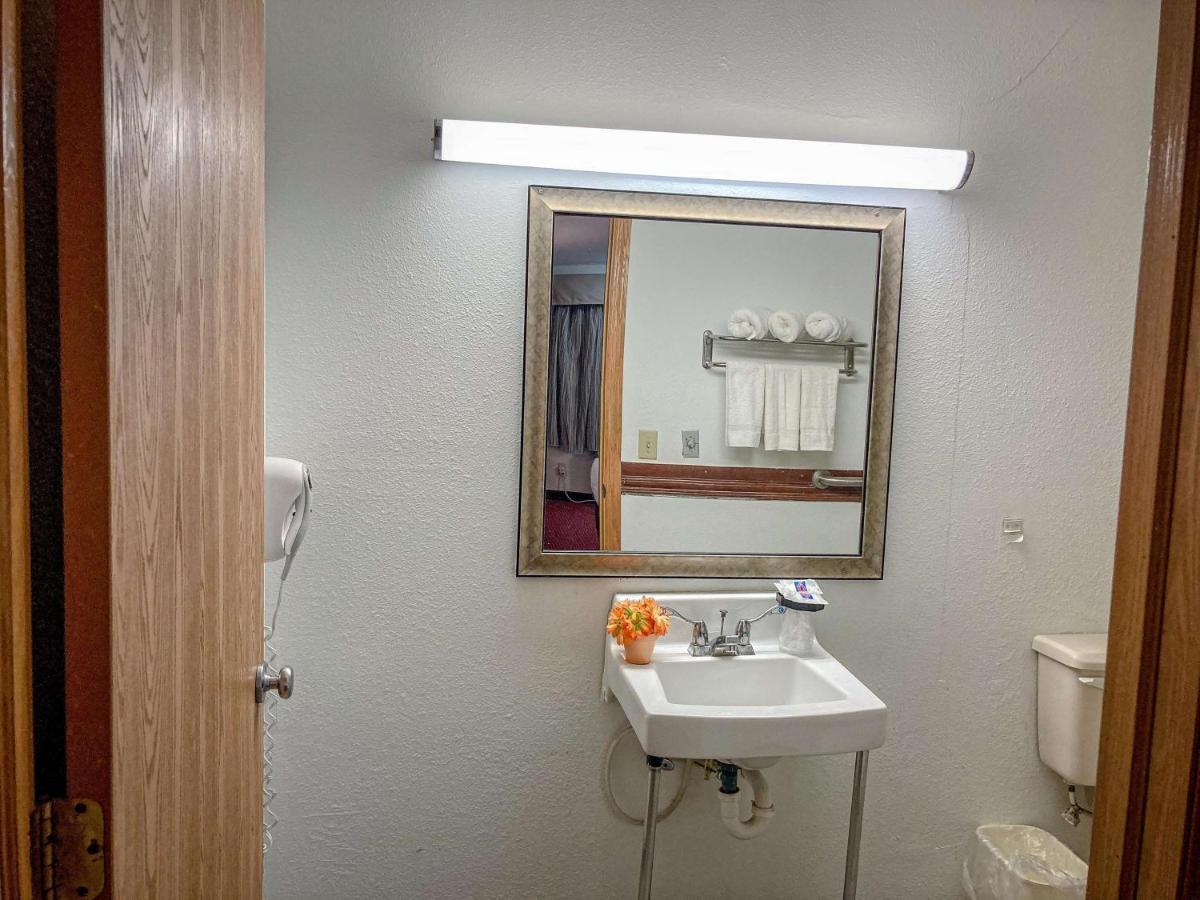Motel 6 Elkhart, In Ngoại thất bức ảnh